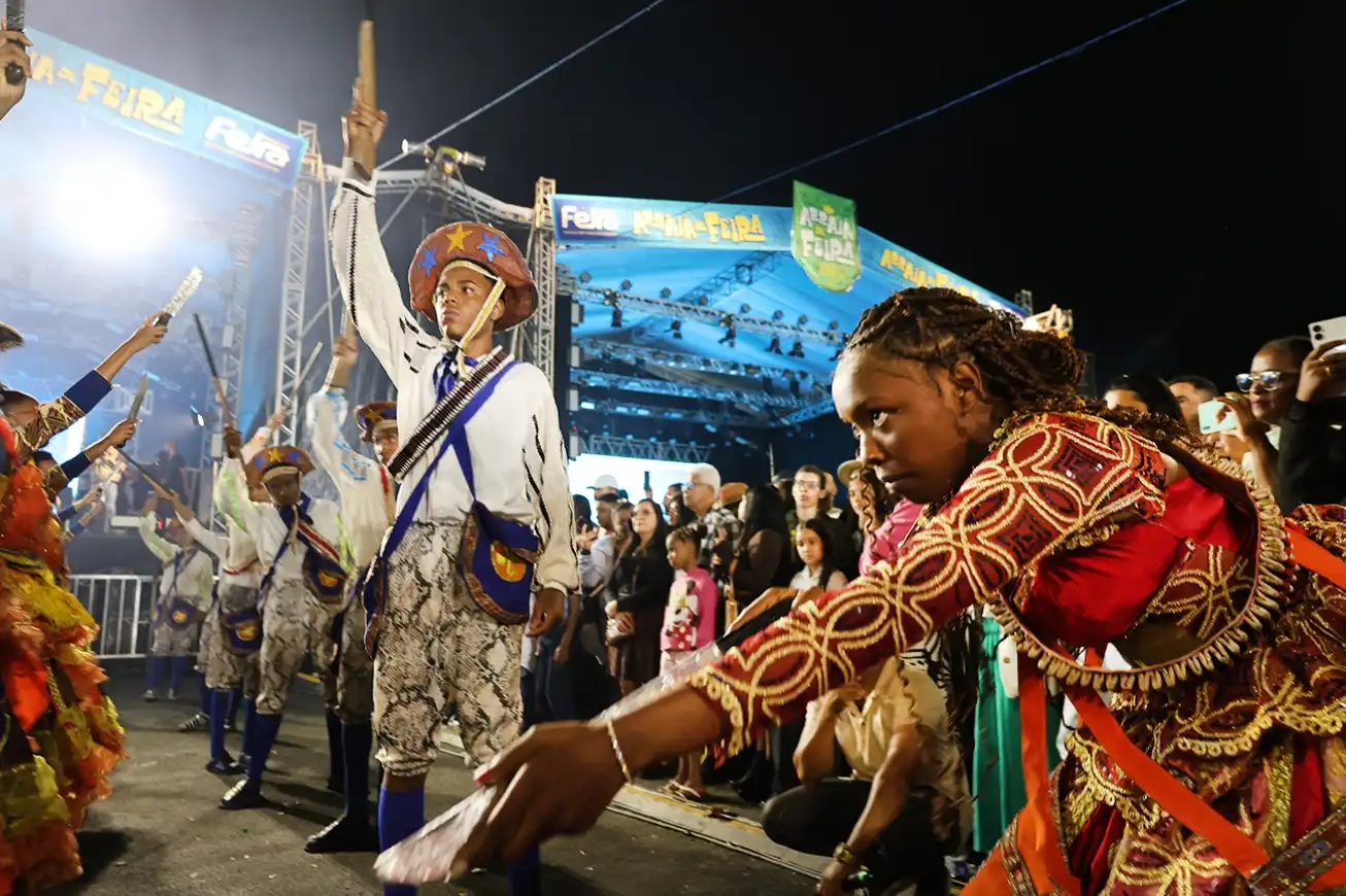 Imagem de Quadrilhas enfeitam a terceira noite do São João de São José