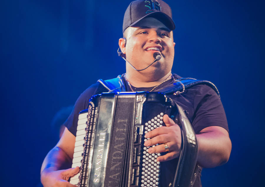 Imagem de Show de Tarcísio do Acordeon no São João de Serrinha é cancelado após acidente na BR