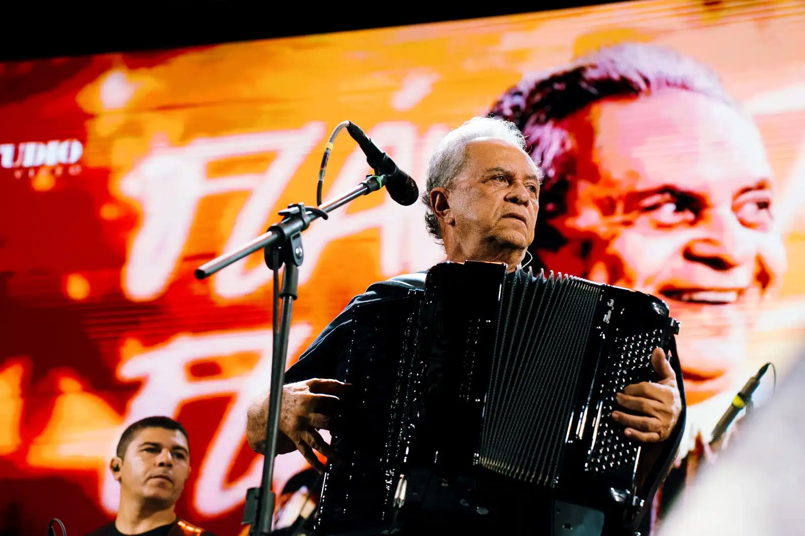 Imagem de Forró tradicional de Flavio José anima o público na abertura do São João no Pelourinho