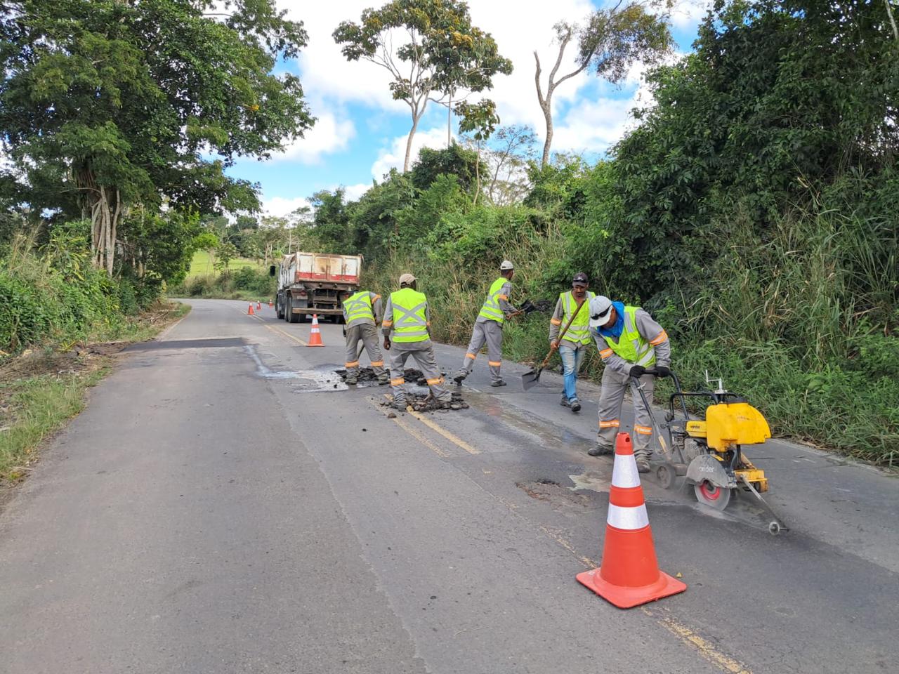 Imagem de Seinfra realiza manutenção em rodovias baianas para os festejos juninos