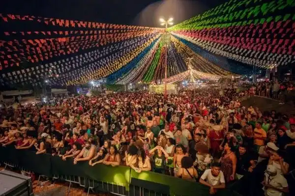 Imagem de São Pedro de Lauro de Freitas começa nesta sexta-feira (26) com shows na Praça da Matriz 