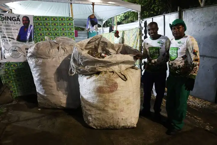 Imagem de Reciclagem gera renda para trabalhadores durante o São Pedro de Humildes