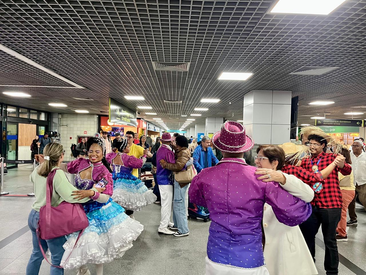 Imagem de Receptivo junino da Setur-BA acolhe turistas e fortalece experiência de quem chega para o São João da Bahia 18/06/2026