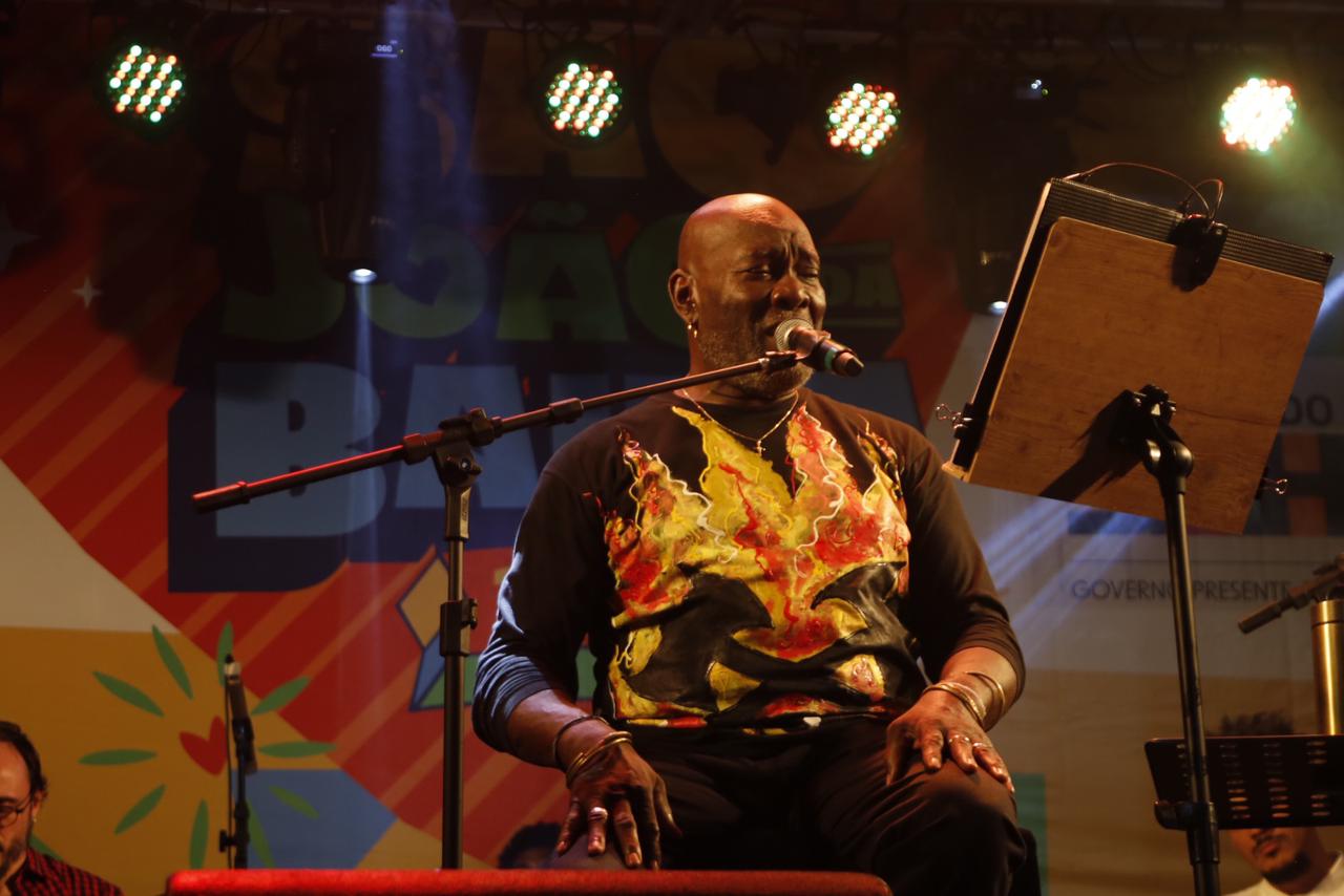 Imagem de Lazzo Matumbi faz apresentação na Praça das Artes, no Pelourinho