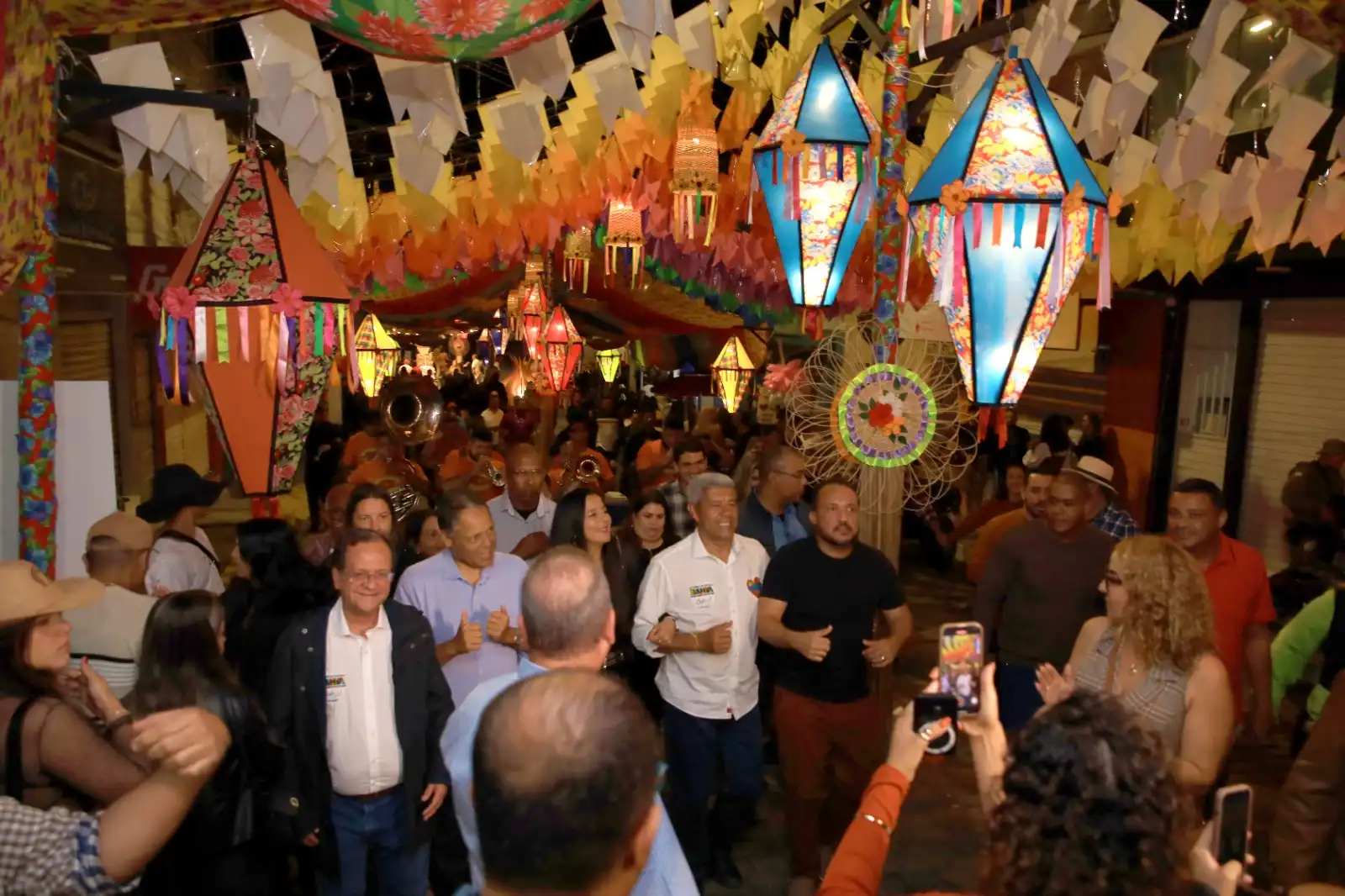 Imagem de Governador participa da abertura dos festejos juninos de Ibicuí