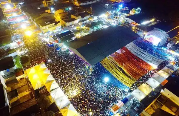 Imagem de São Pedro de Retirolândia começa nesta sexta-feira (26) com programação musical na Praça da Zebrinha