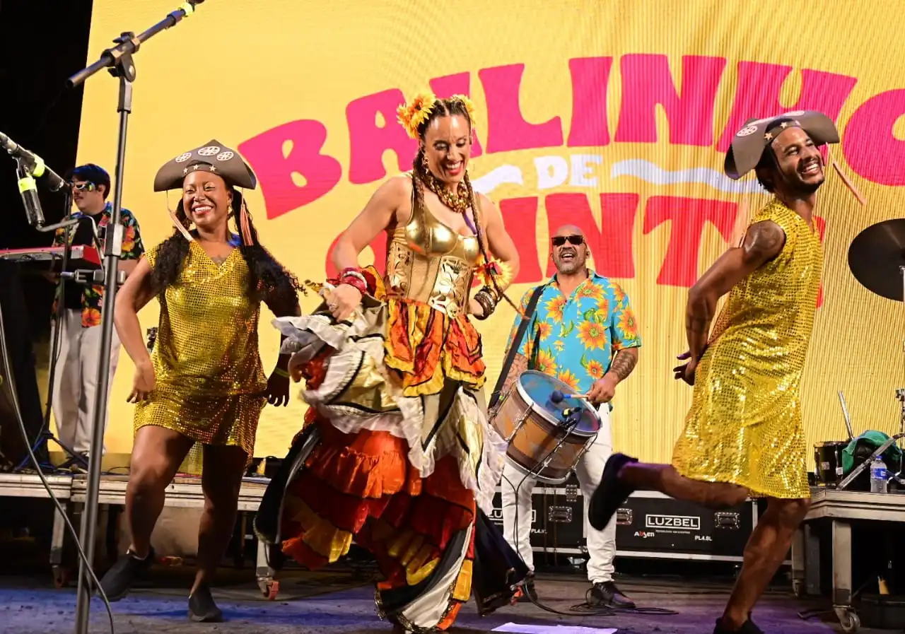 Imagem de Márcia Castro, Bailinho de Quinta e mais: Mix de Ritmos no Pelourinho na noite deste sábado
