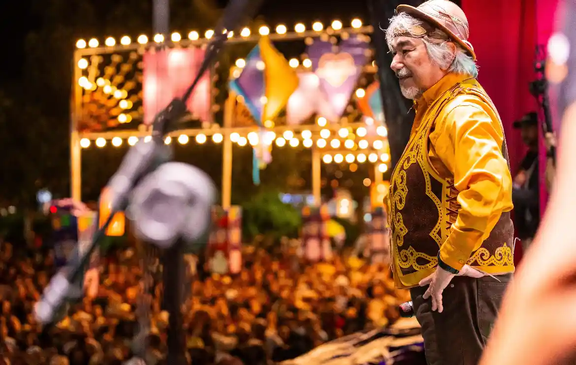 Imagem de Santanna emociona e abre com chave de ouro o circuito Assis do Acordeon no São João de Senhor do Bonfim