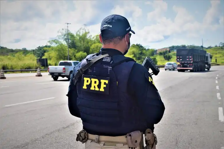 Imagem de PRF-BA determina restrições a caminhões com cargas pesadas durante o período junino