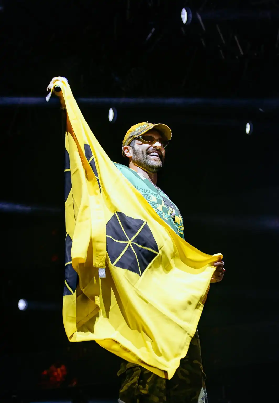 Imagem de Espetáculo de luzes, drones e palco imersivo: Alok faz apresentação histórica no Ita Pedro 2026